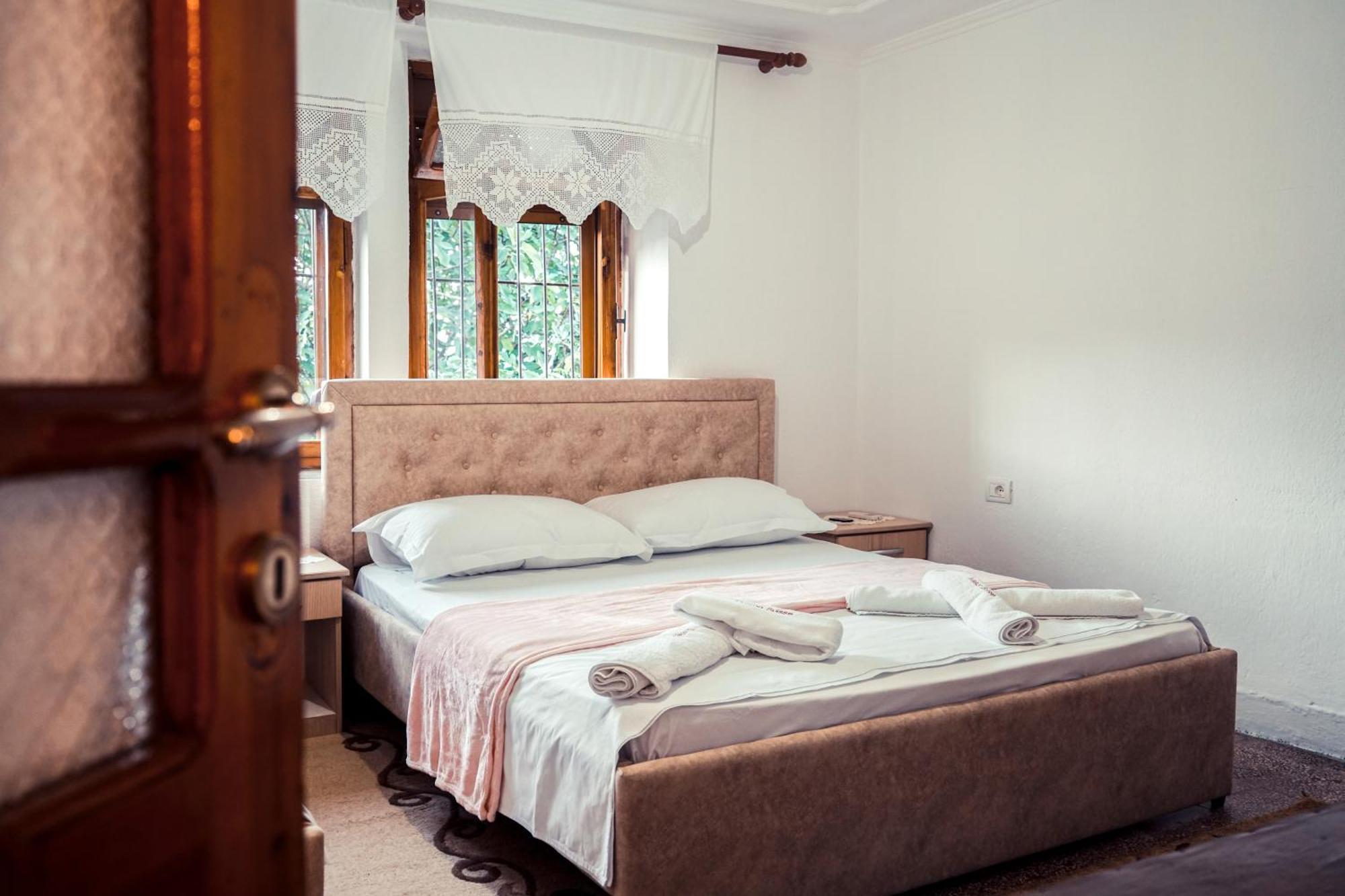 Guesthouse Arber Gjirokastër Buitenkant foto