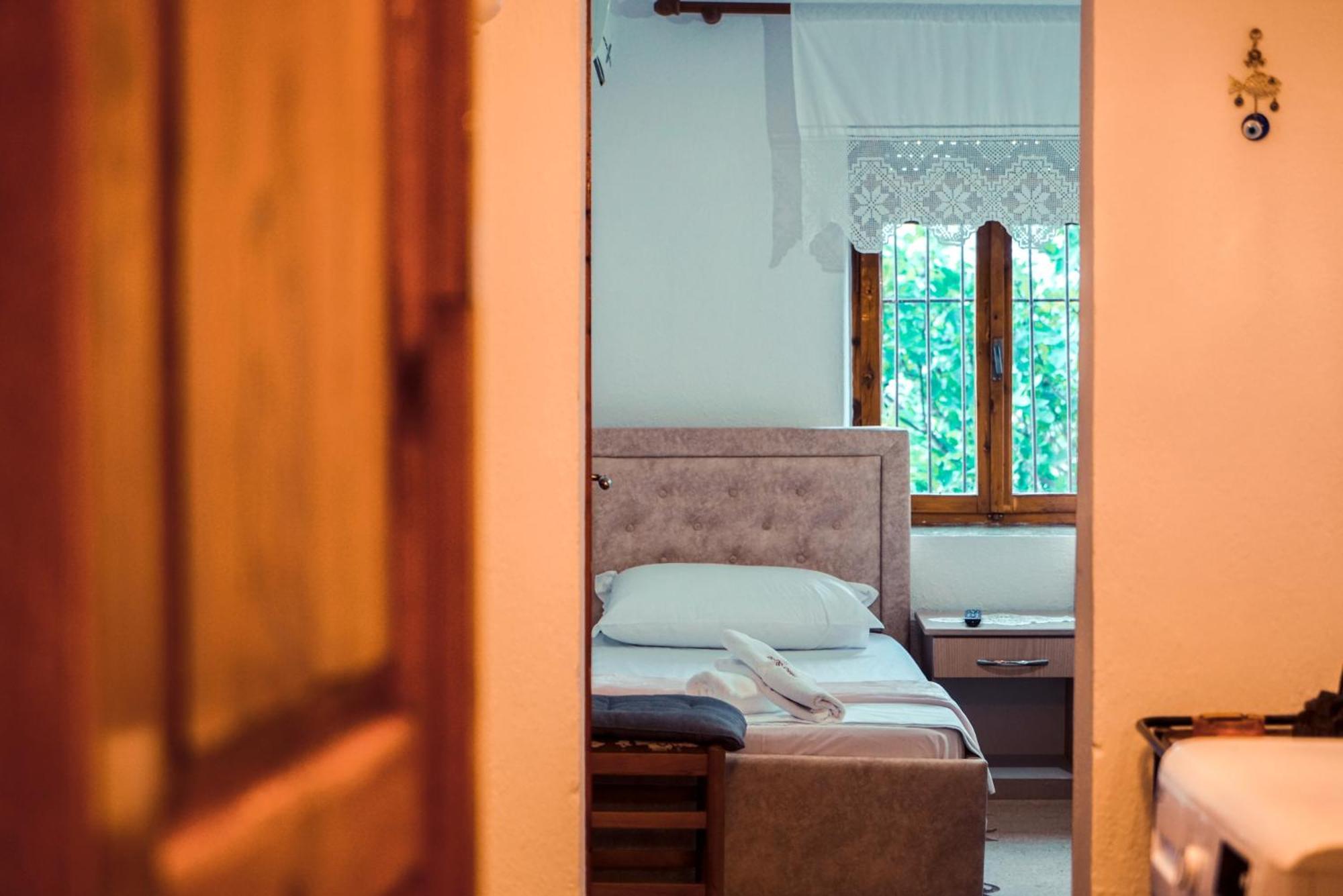 Guesthouse Arber Gjirokastër Buitenkant foto