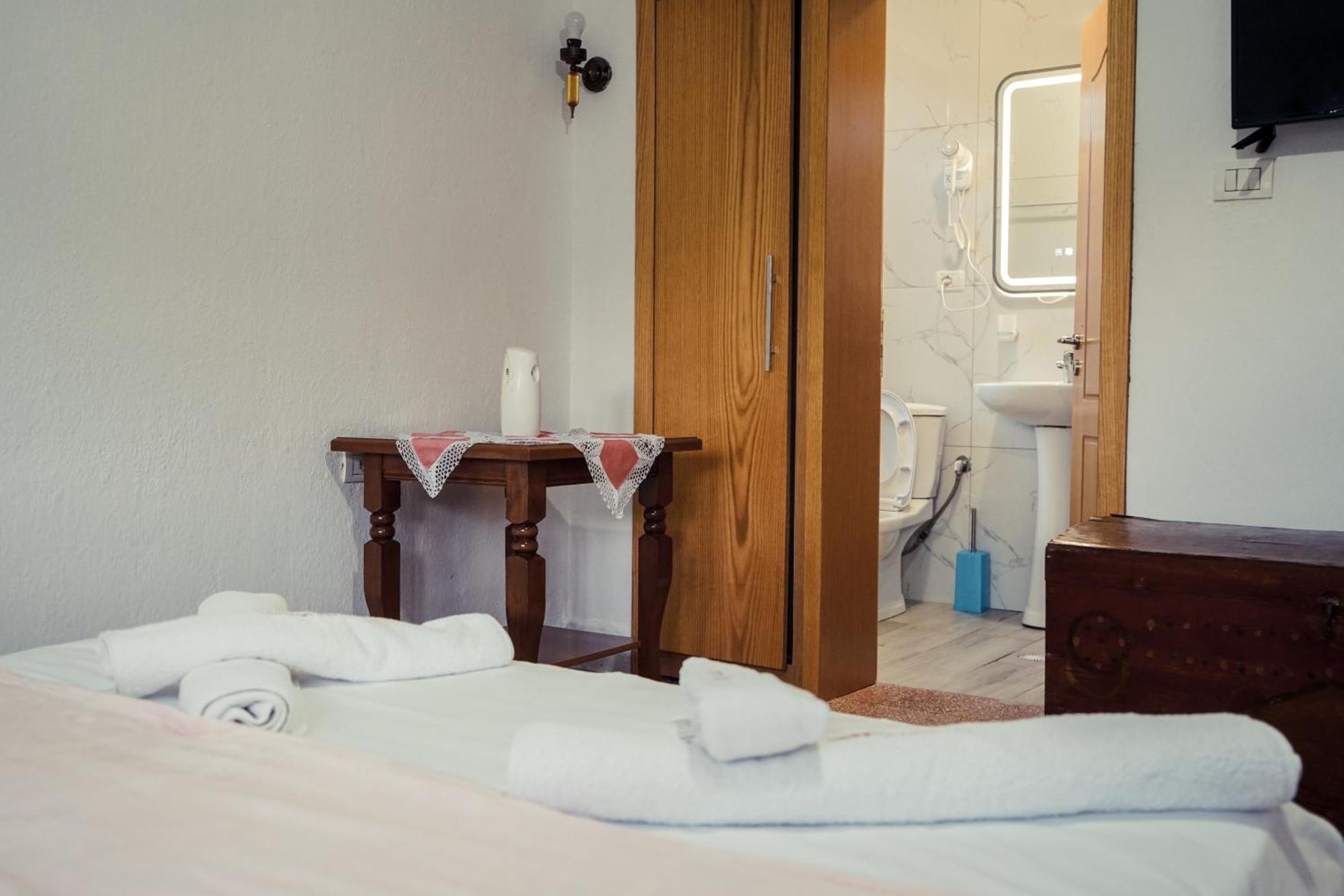 Guesthouse Arber Gjirokastër Buitenkant foto