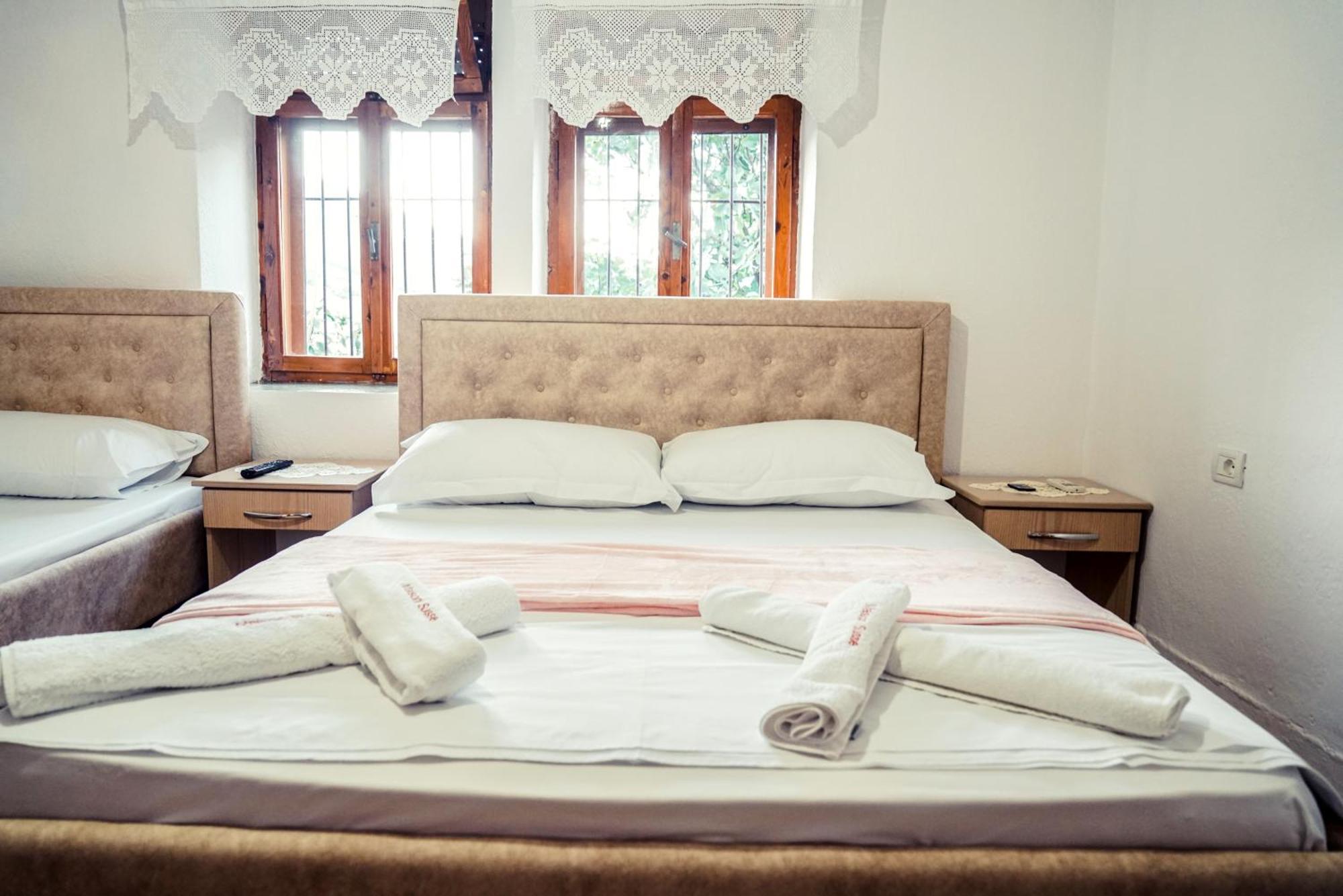 Guesthouse Arber Gjirokastër Buitenkant foto